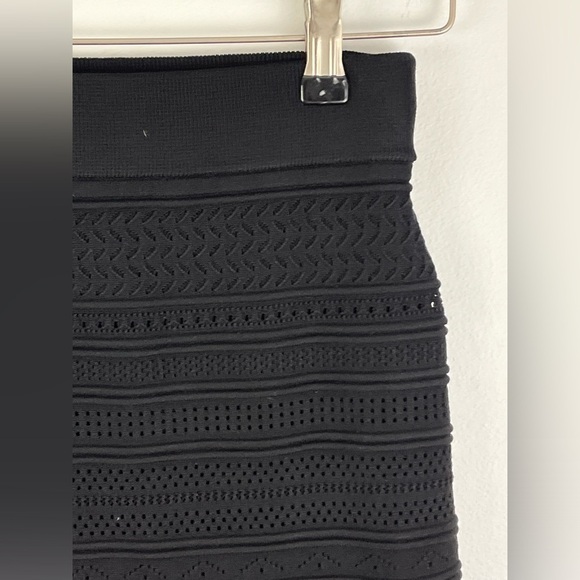 ARITZIA BABATON Bodycon pointelle crochet tube skirt - Picture 7 of 7